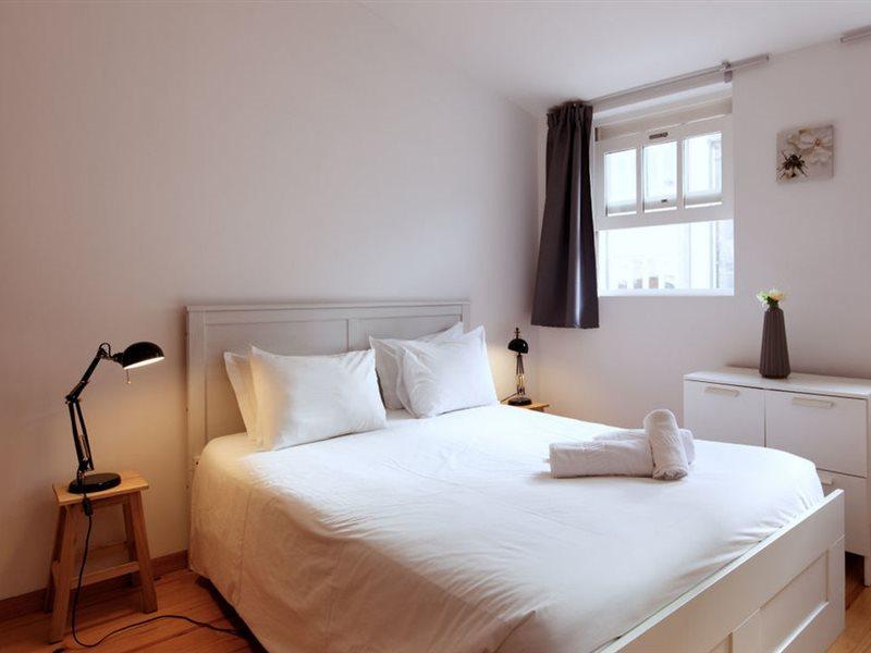 Aparthotel Oporto Entreparedes מראה חיצוני תמונה