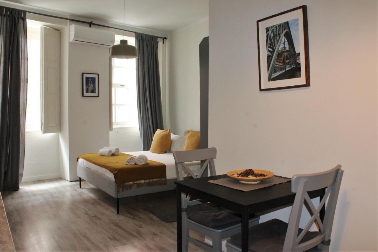 Aparthotel Oporto Entreparedes מראה חיצוני תמונה
