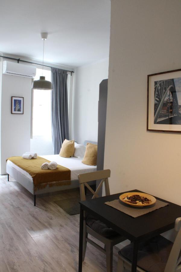 Aparthotel Oporto Entreparedes מראה חיצוני תמונה