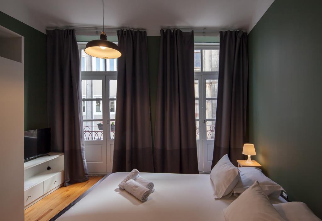 Aparthotel Oporto Entreparedes מראה חיצוני תמונה