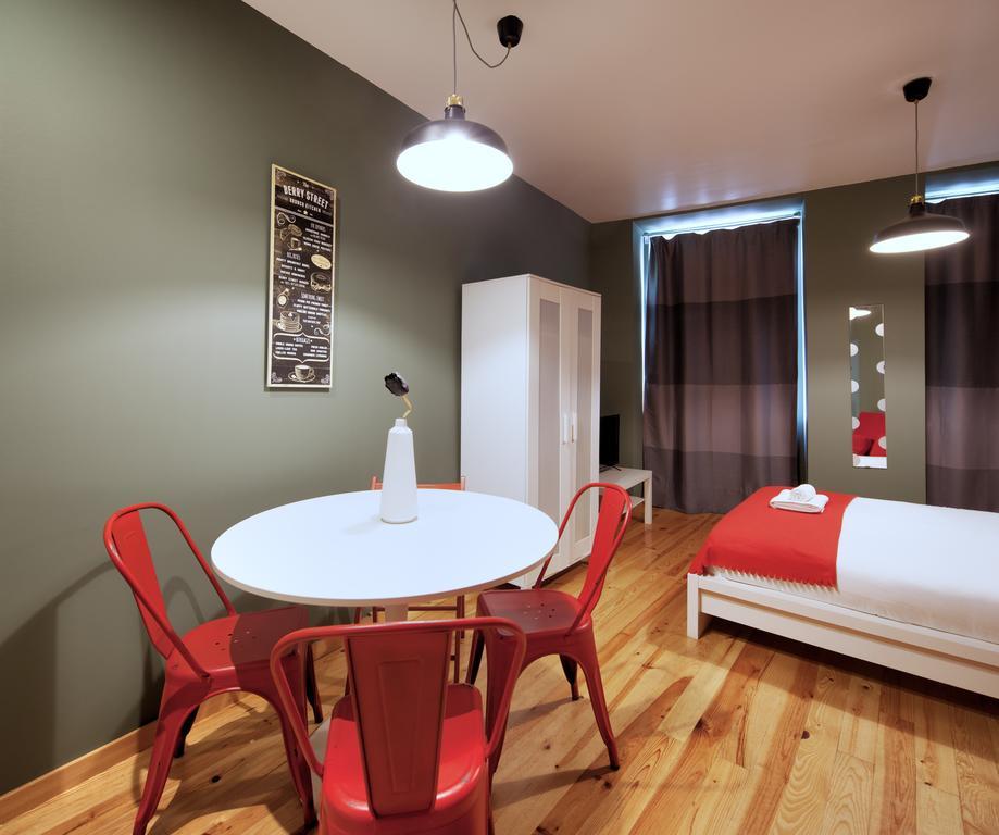 Aparthotel Oporto Entreparedes מראה חיצוני תמונה