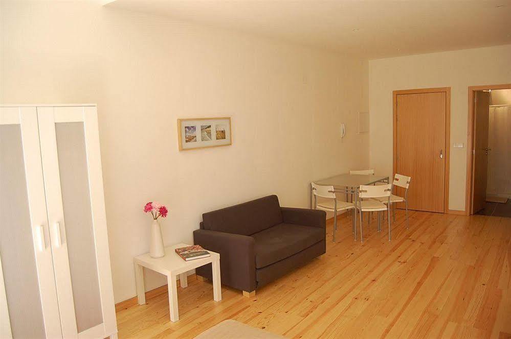 Aparthotel Oporto Entreparedes מראה חיצוני תמונה