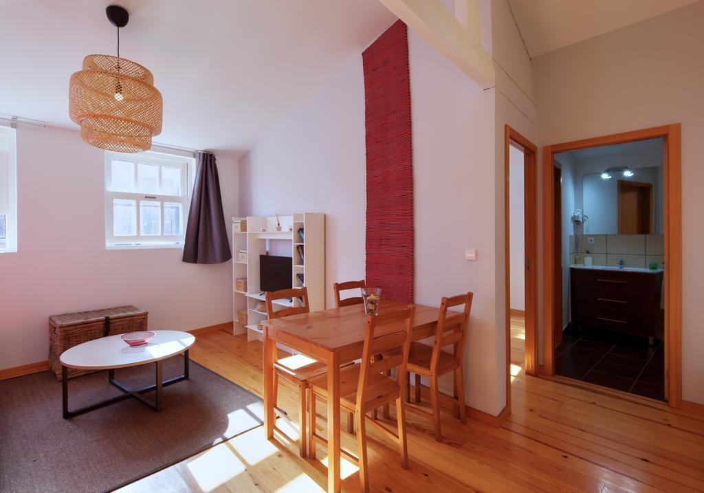 Aparthotel Oporto Entreparedes מראה חיצוני תמונה